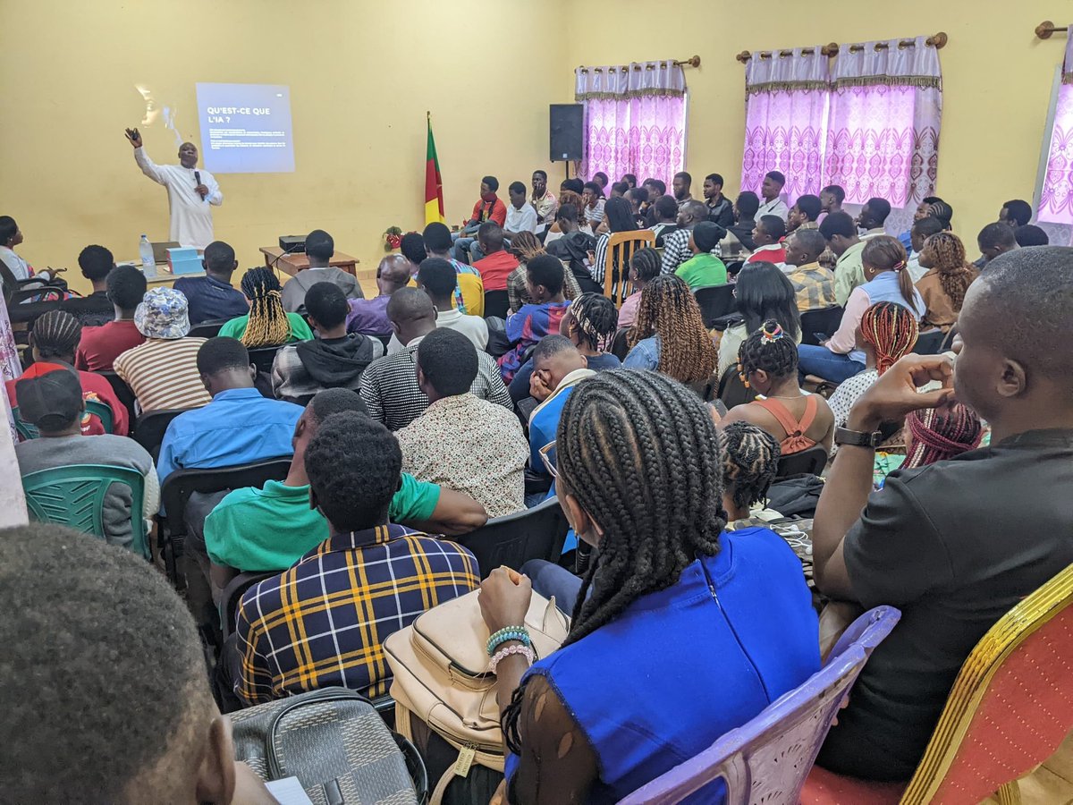 TABONZONG237's tweet photo. Conférence sur l’Intelligence Artificielle à l’Université de Dschang : fier d’avoir initié et coordonné cette rencontre à travers la MUSEC.
Former, éveiller les consciences et préparer la jeunesse aux défis du futur : voilà le cap.
Le travail continue.
#IA #UDs #MUSEC #LeadershipJeune #Dschang
