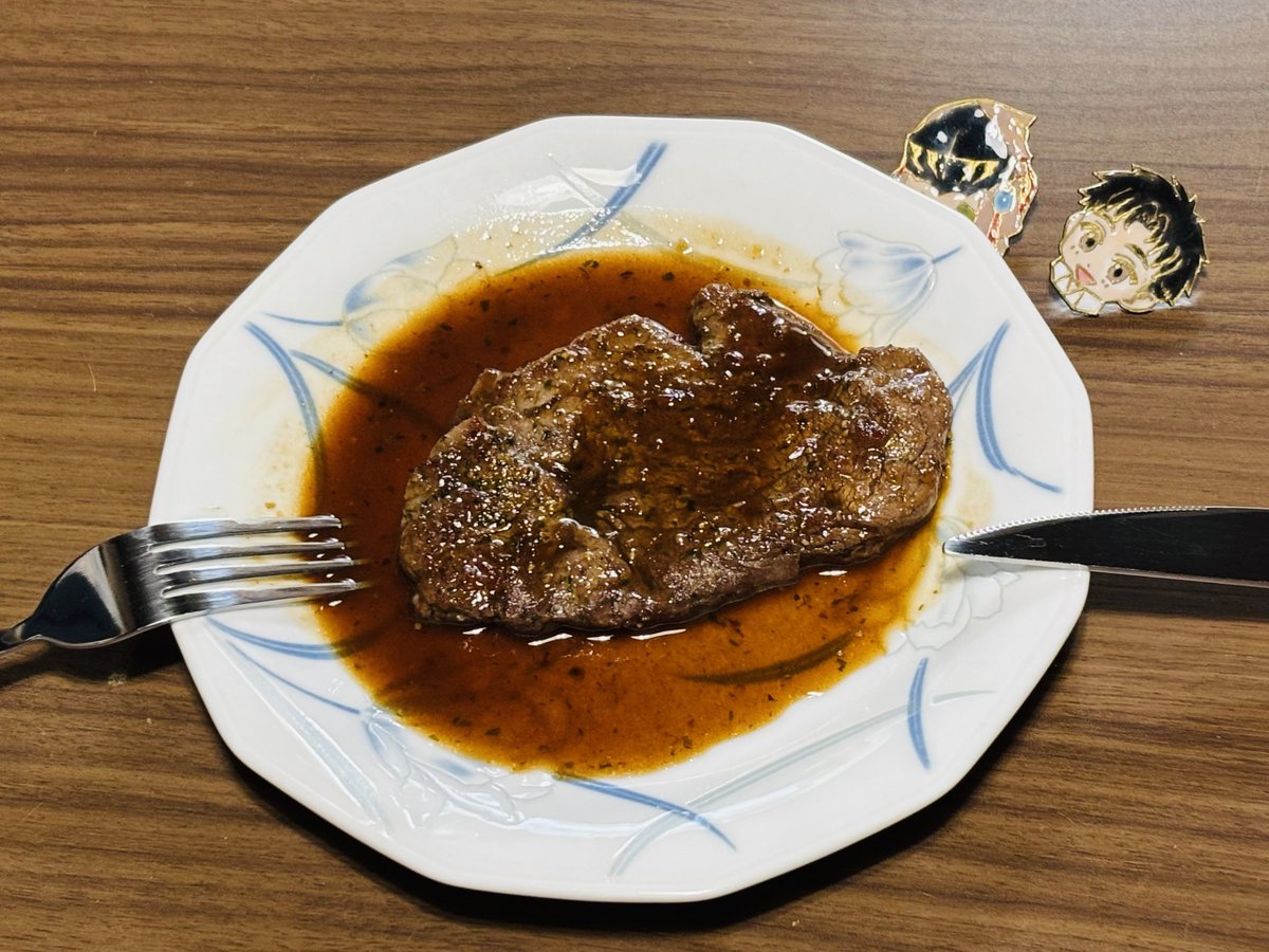 #焚き火を囲む旅人の集い

ツカサの為にお肉焼いたよ🥰
お誕生日おめでとう、ツカサ！