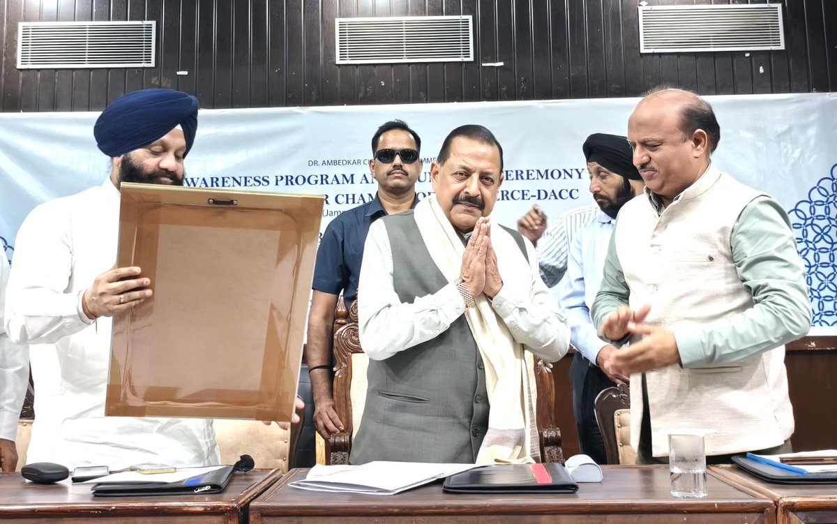 DrJitendraSingh's tweet image. At the launching of the #JammuAndKashmir Chapter of “Dr Ambedkar Chamber of Commerce” (DACC), felicitation by DG DACC S. Inder Iqbal Singh Atwal, MLA Dr Manyal and others.
#Jammu