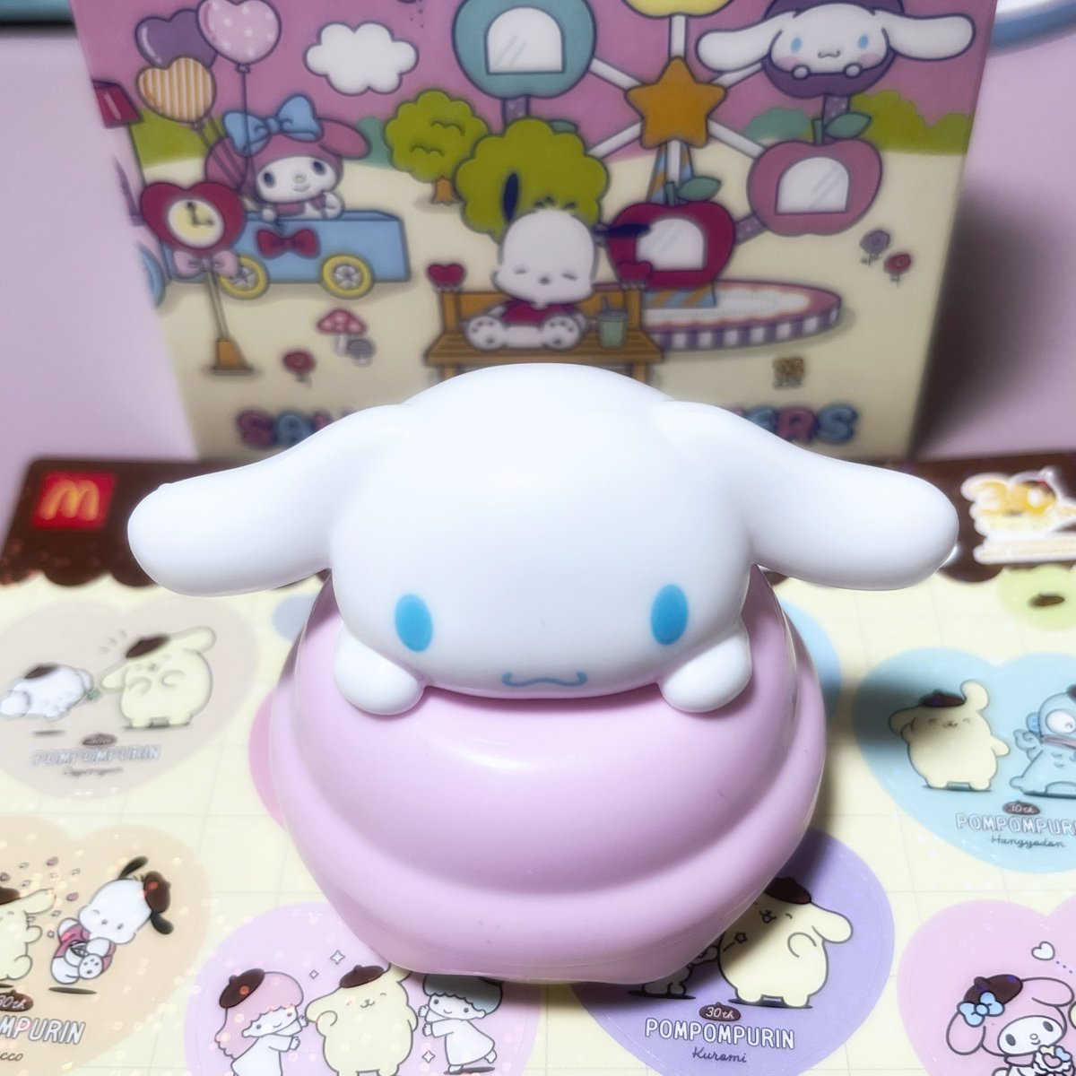 tsumupipi's tweet photo. ハッピーセット𖤐´-
欲しかったシナモン出て嬉しすぎる😻💞

 #ハッピーセット  #マクドナルド  #シナモン  #シナモロール https://t.co/tyHbyLgWt5