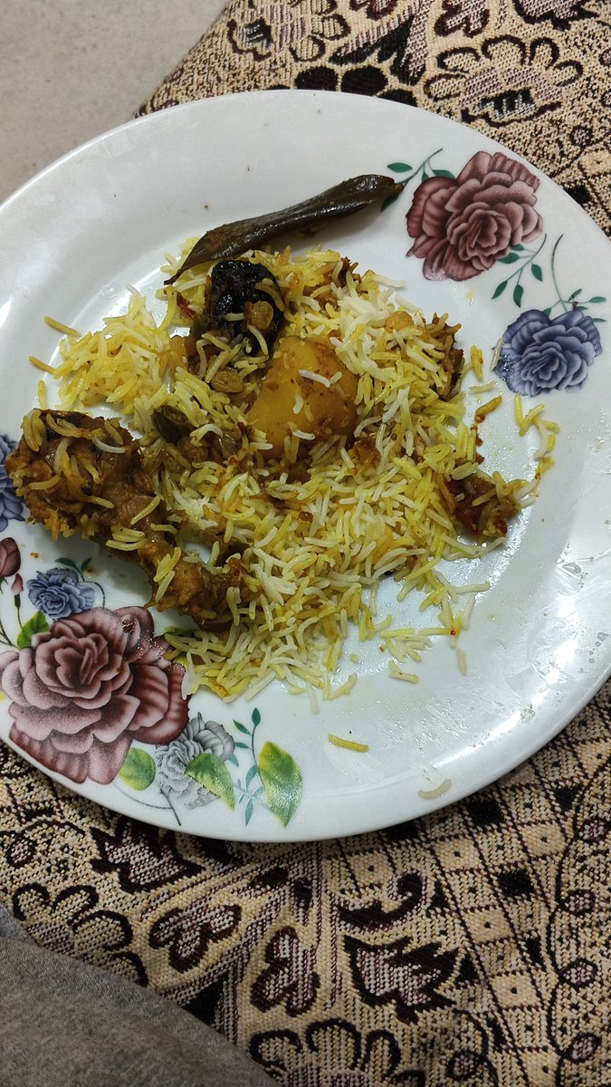 Ali_saqib80's tweet photo. پسند اپنی اپنی https://t.co/NAWyPghXA2