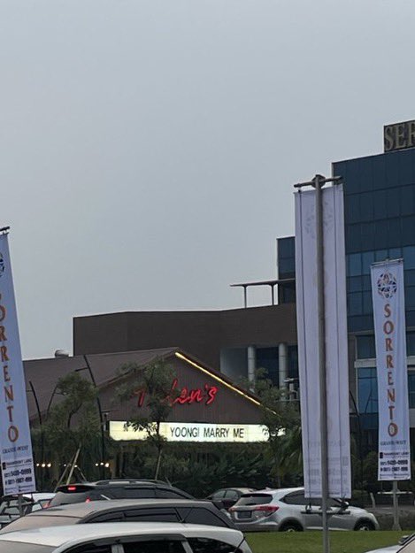 아니 마지막 윤기  메리미 뭐여 ㅋㅋㅋ