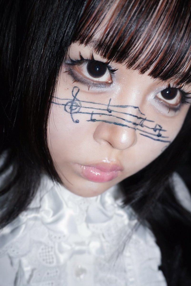 3838_u_sy's tweet photo. 壊
#自撮り界隈 #portrait #Makeup #dollmakeup #メイク https://t.co/ZGF5InsG1X