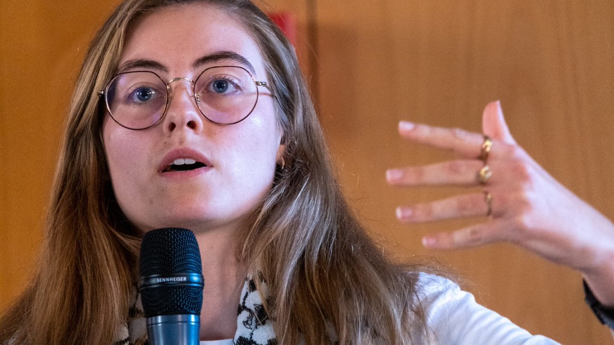BFM_Normandie's tweet photo. "Des injures publiques à caractère raciste": l'eurodéputée Emma Fourreau adresse un signalement au procureur de la République de Caen après un "banquet normand"
https://t.co/kLm1CsYn0o https://t.co/9EiOOZl4oN