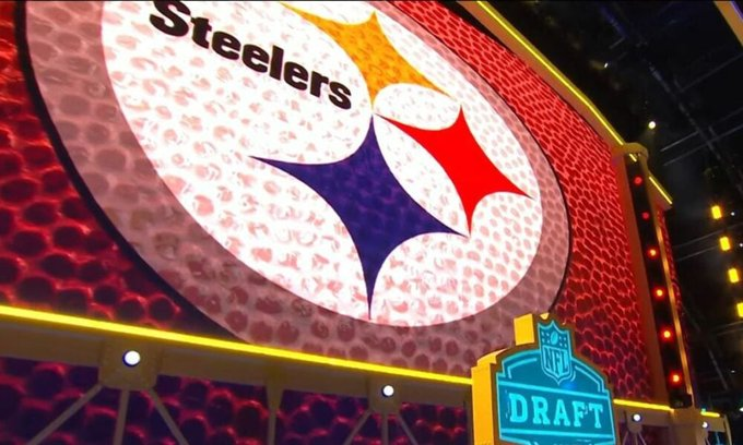 subBurgher's tweet image. 1/4 Good morning #SteelersNation! Day 3 of the #NFLDraft.

Steelers traded up for WR Germie Bernard (2nd round) and added QB Drew Allar, CB Daylen Everette, and G Gennings Dunker on Day 2.

What’s your reaction to the selections so far? @Ross_McCorkle #HereWeGo #NFLDraft
