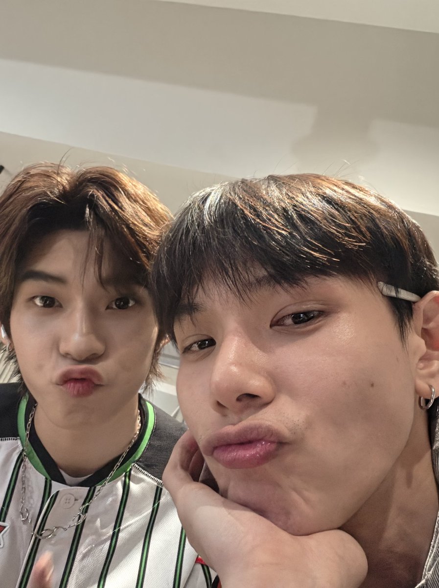 ไดโนเสาร์ย้าก🦖 tweet media