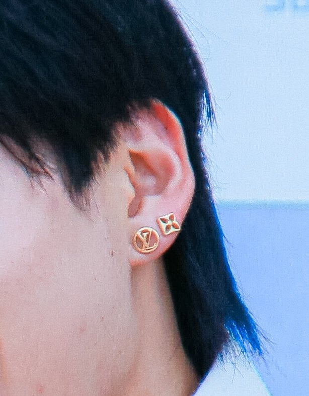 みおち tweet media