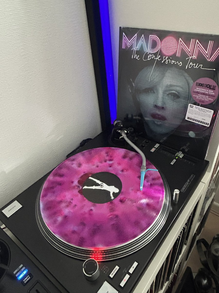 GelliVinyl's tweet image. Favourite purchase of the year so far by a  country mile #rsd26 #Confessions #Madonna #Vinyl 👌❤️

“Music Inferno” 💯 🎧

Shout out to @RoughTrade 
Thank you 👍