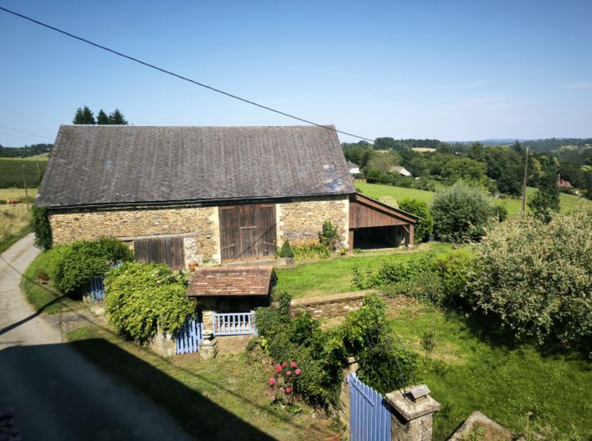 Cle_France's tweet image. French Property For Sale - Detached Rural House with Landscaped Garden

Priced at only 139,000 Euro FAI - REF Number: AMR00110

Location - Near to Payzac, 24270, Aquitaine, Dordogne, France

Learn More - 

clefrance.co.uk/all-properties…

#France #property #forsale