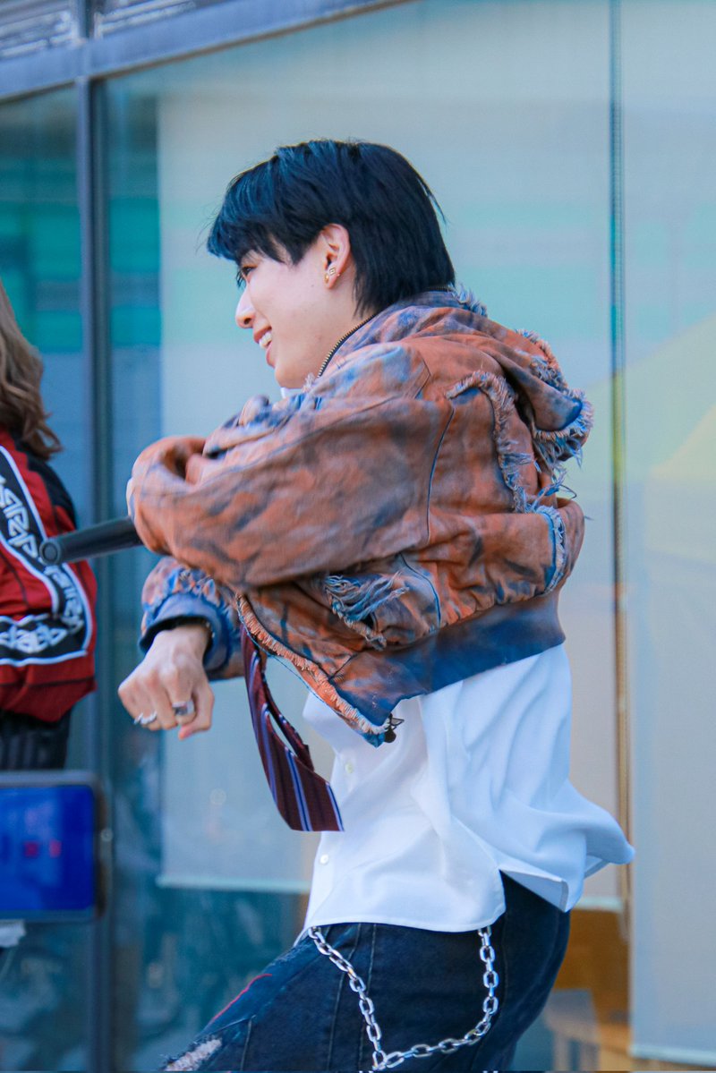 みおち tweet media