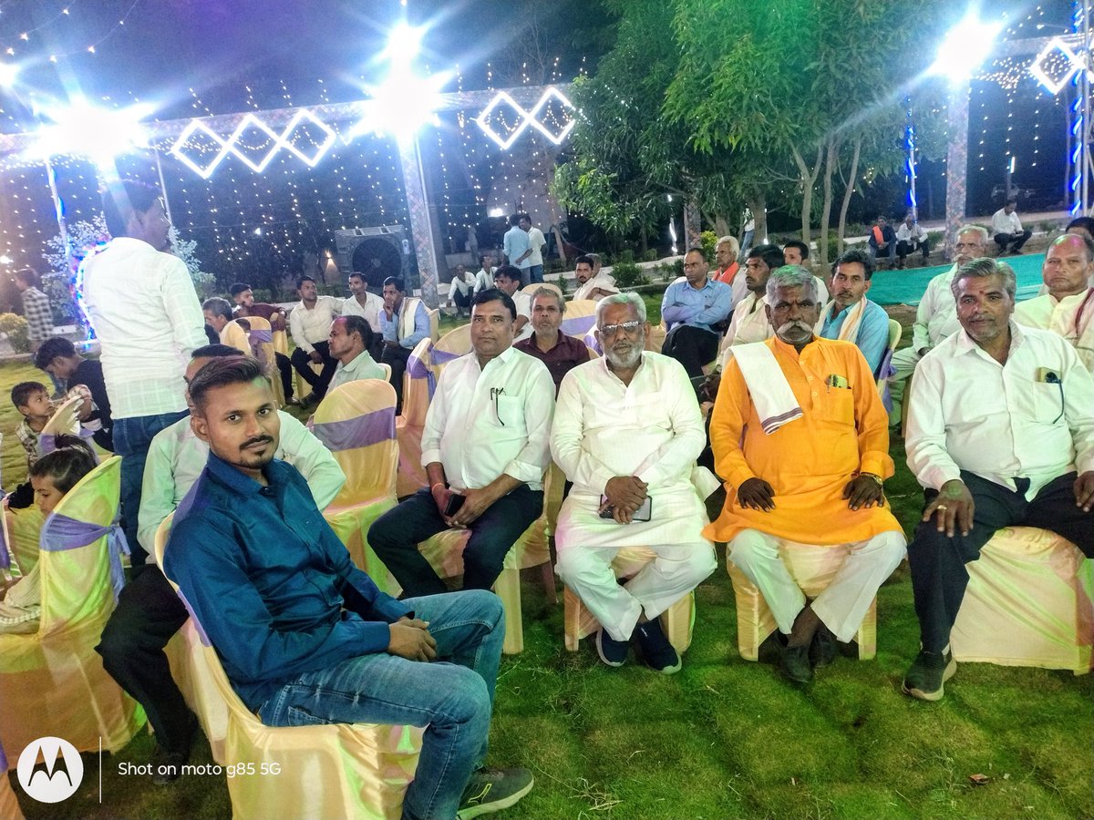 Ajay7249's tweet photo. #रैपुरा परिक्षेत्र एवं #रिठी परिक्षेत्र की शादी समारोह एवं तिलकोत्सव में सम्मलित हुआ https://t.co/Ab7OvDurp0