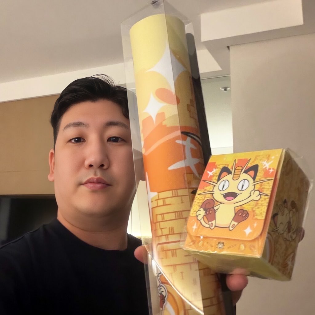 初コリアンリーグだったので
プレゼント企画します🎁

ニャースプレイマット、デッキケースセットを1名様にプレゼント🐈

応募方法
1️⃣私のアカウント(<a href="/myca_0531/">まいか@DMMマイカ代表</a>)をフォロー
2️⃣このポストへの
いいね、リポストお願いします✨

応募期限4/28 23:59まで
あたるってぃにて抽選します❗️