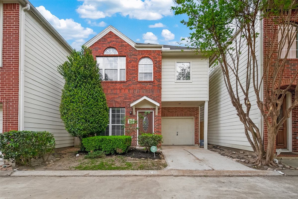 JoeApple's tweet photo. Want to see what your dream home looks like? Join us for an open house in Big Ole Houston.
- Joe Applewhite #680735 with Loop Central Office
- Contact me at 713.291.5270 https://t.co/AethMcmr9o