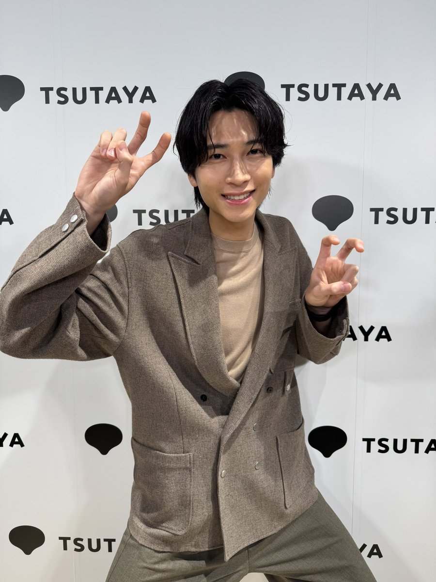 SHIBUYA TSUTAYA tweet media