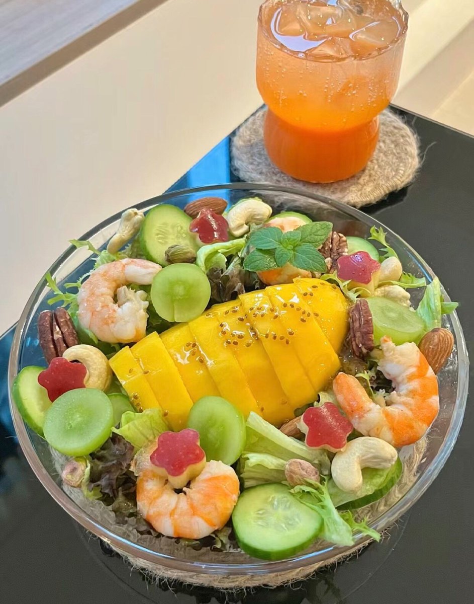 Sara Clark tweet media