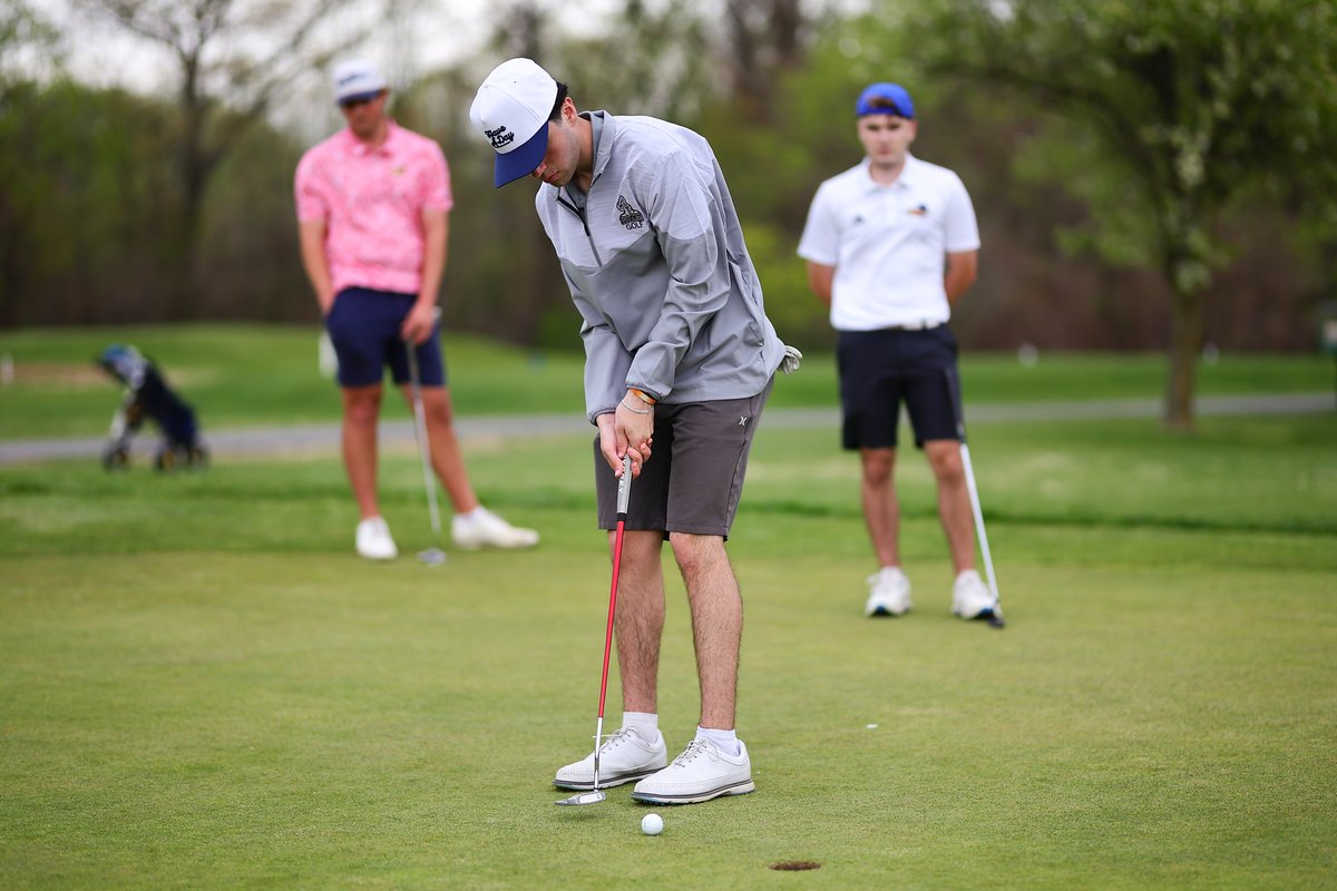 CCMTitansGolf's tweet photo. These 4 players will need to step it up as we approach tournament time! John Ferraro (Sparta HS), Kyle Johnson (Boonton HS), Rob Gantert (Morris Knolls HS) and Evan Kamaris (Hackettstown HS) will be in the line-up behind Jake Morgan (Roxbury HS) ranked #1 in scoring at 72.5⛳️⛳️⛳️ https://t.co/rHXxaGUG19