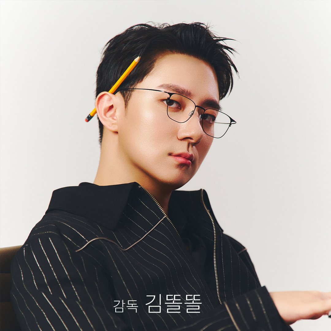 트롱베리 차기작 BL 드라마 <학생회장과 키스마크> 주연 배우 공개! 👏
'코리아 게이 인플루언서' 김똘똘 감독의 연출로 설렘 텐션 MAX 예고! 😉✨

✔️ CASTING
학생회장 | 송승환
신입생 | 김동영

많은 기대와 관심 부탁드려요! 💋

#학생회장과키스마크 #MakingHisMark #BL #김똘똘 #송승환 #김동영