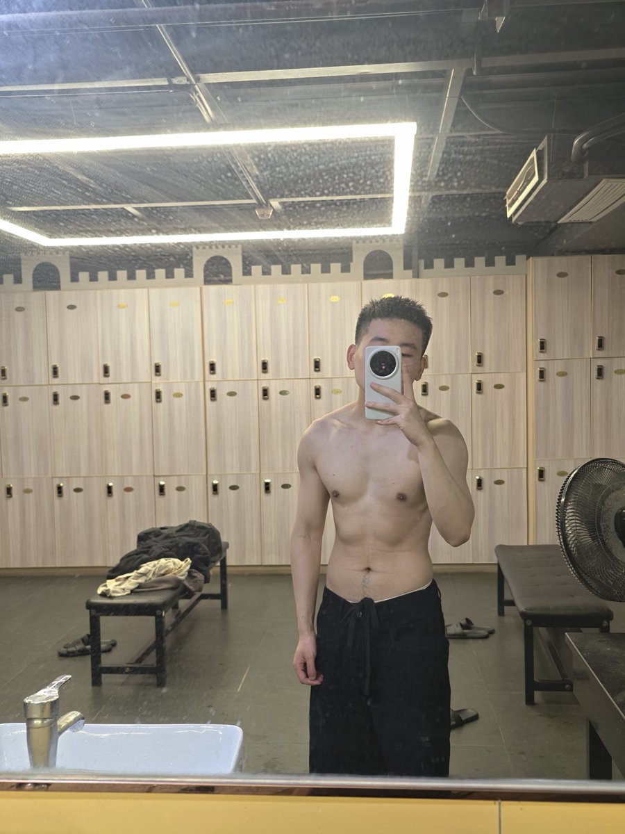 恶搞青年 tweet media