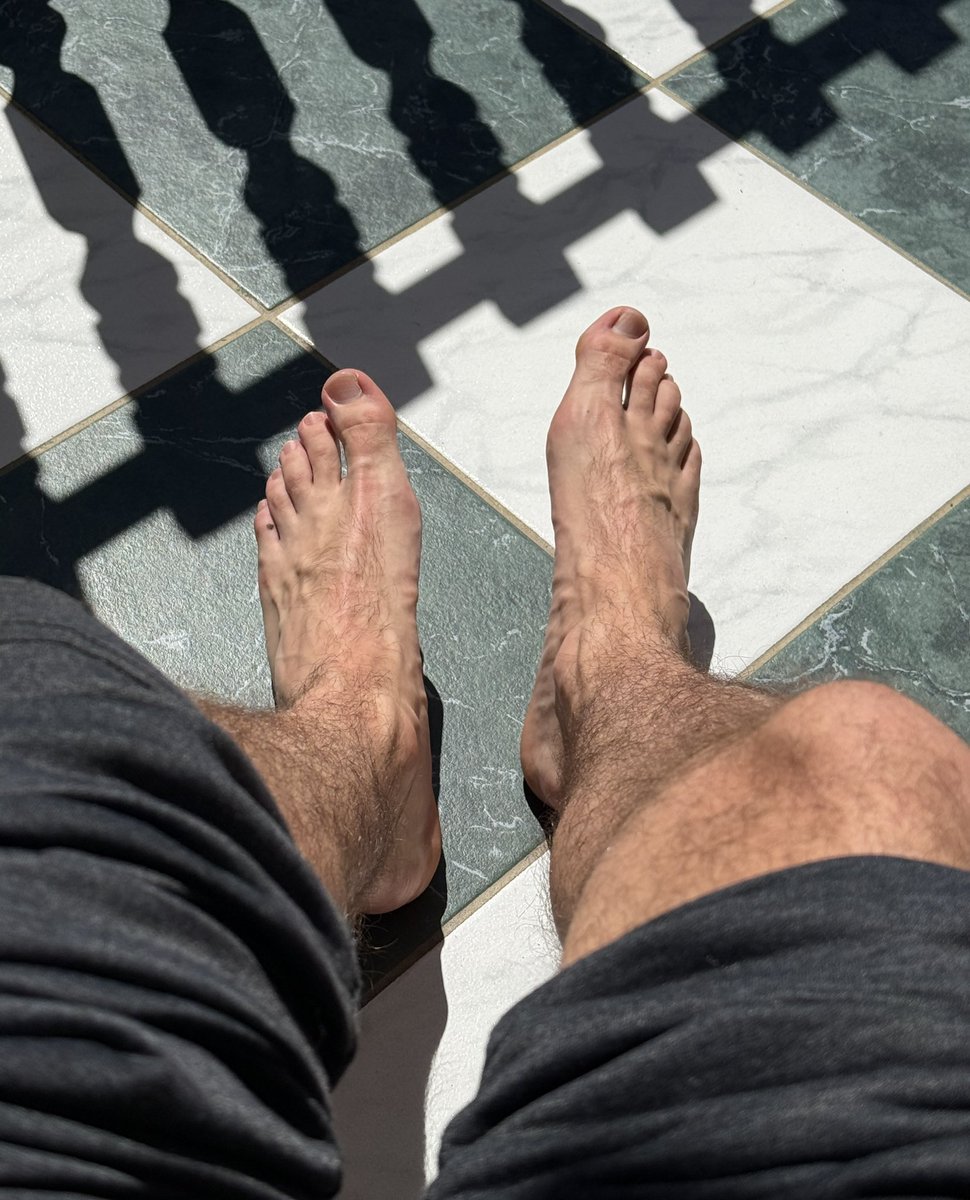 feetmstr tweet media