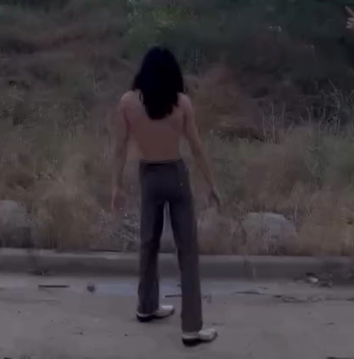romatcha's tweet photo. Him and this pants and boot combo https://t.co/YrIKerA9rp