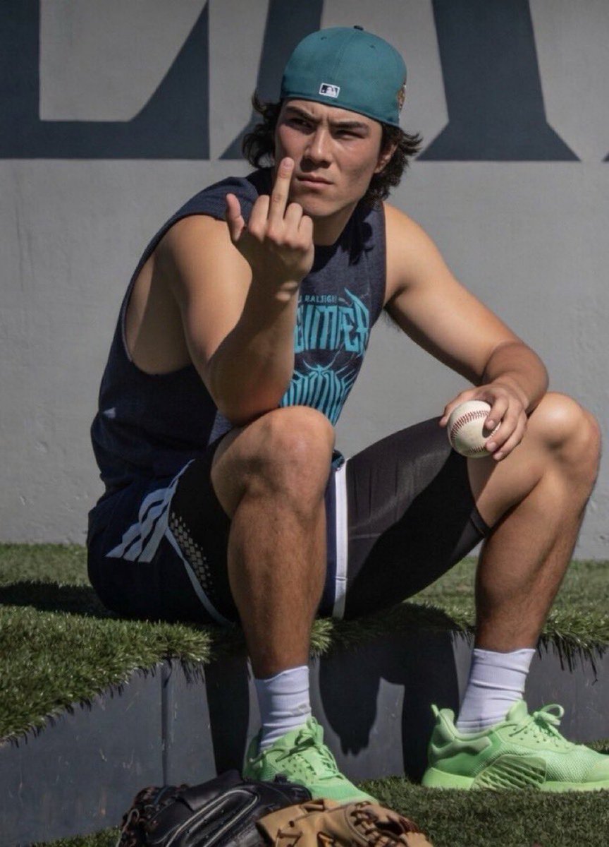 SUPER BOWL CHAMP MARCUS tweet media