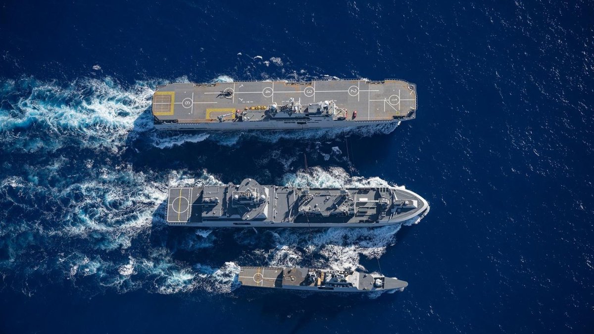 SA_Defensa's tweet image. 📍Rio de Janeiro, #Brazil (🇧🇷)

The @MarineNationale (🇫🇷) force led by LHD Dixmude (L9015), frigate Aconit (F713), &amp;amp; Jacques Stosskopf (A726), has arrived for exercises with Brazil.

Originally, to transit the Red Sea, the conflict in the Middle East forced a change of route.