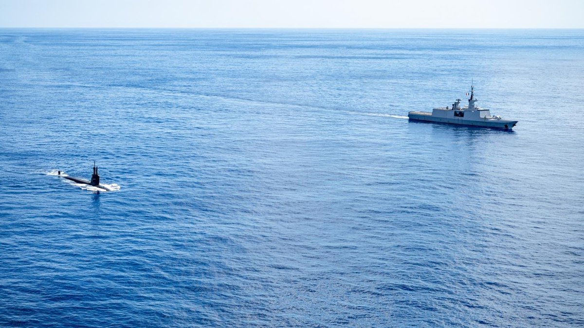 SA_Defensa's tweet image. 📍Rio de Janeiro, #Brazil (🇧🇷)

The @MarineNationale (🇫🇷) force led by LHD Dixmude (L9015), frigate Aconit (F713), &amp;amp; Jacques Stosskopf (A726), has arrived for exercises with Brazil.

Originally, to transit the Red Sea, the conflict in the Middle East forced a change of route.