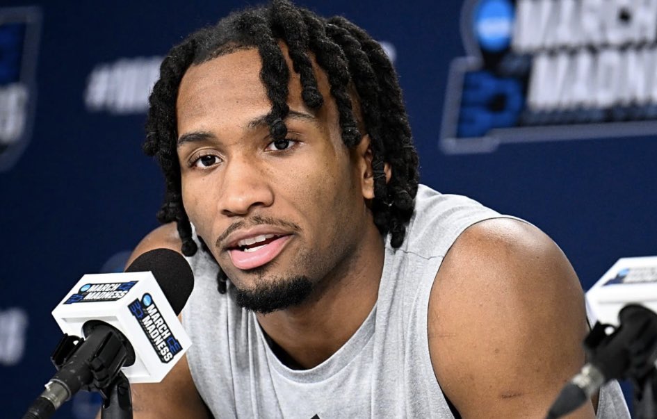 Duke’s Cameron Boozer and Kansas’ Darryn Peterson both declare for the NBA Draft.