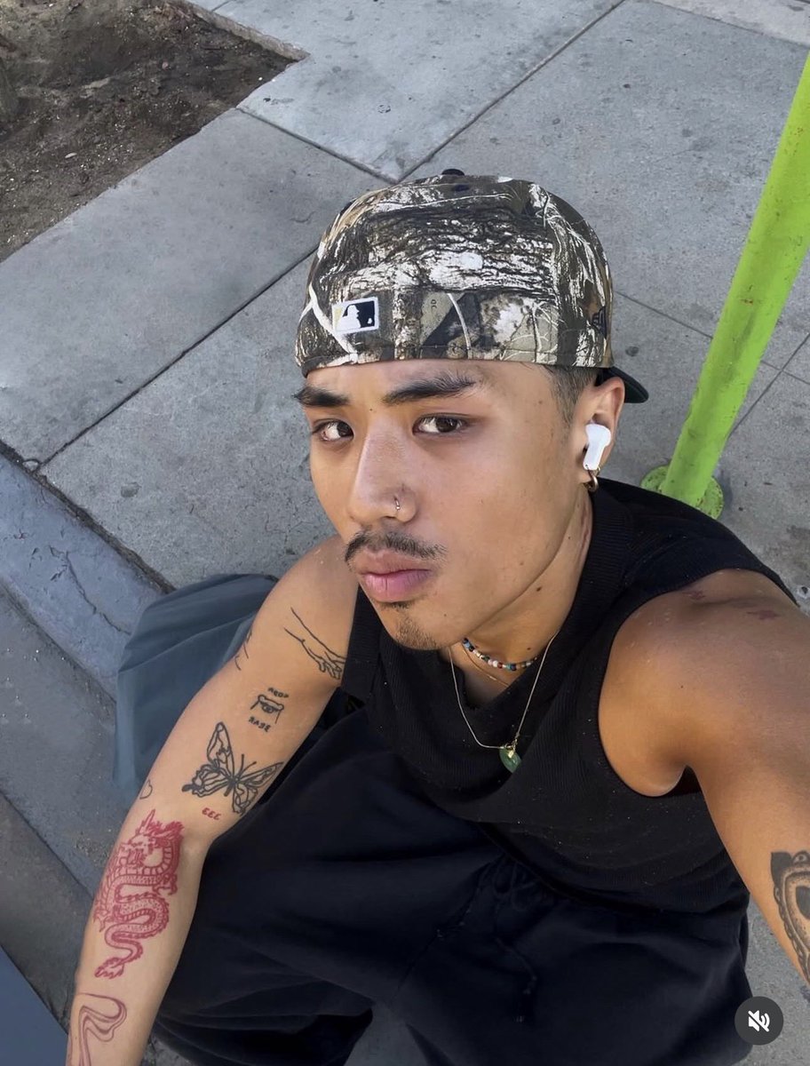 lostboy ♡ ϟ tweet media