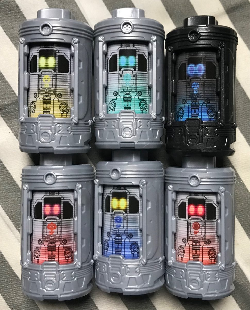 SYUYU_suki's tweet image. #PROJECT R.E.D.超宇宙刑事ギャバンインフィニティ
#メタルヒーローコラボ
#GPエモルギア02
発売日に無事確保した
新たなエモルギアだ(°▽°)
とりあえずだぶらずに全種コンプリート(((o(*ﾟ▽ﾟ*)o)))
3弾もあるかわからんけどめちゃくちゃ楽しみ＼＼\\٩( 'ω' )و //／／