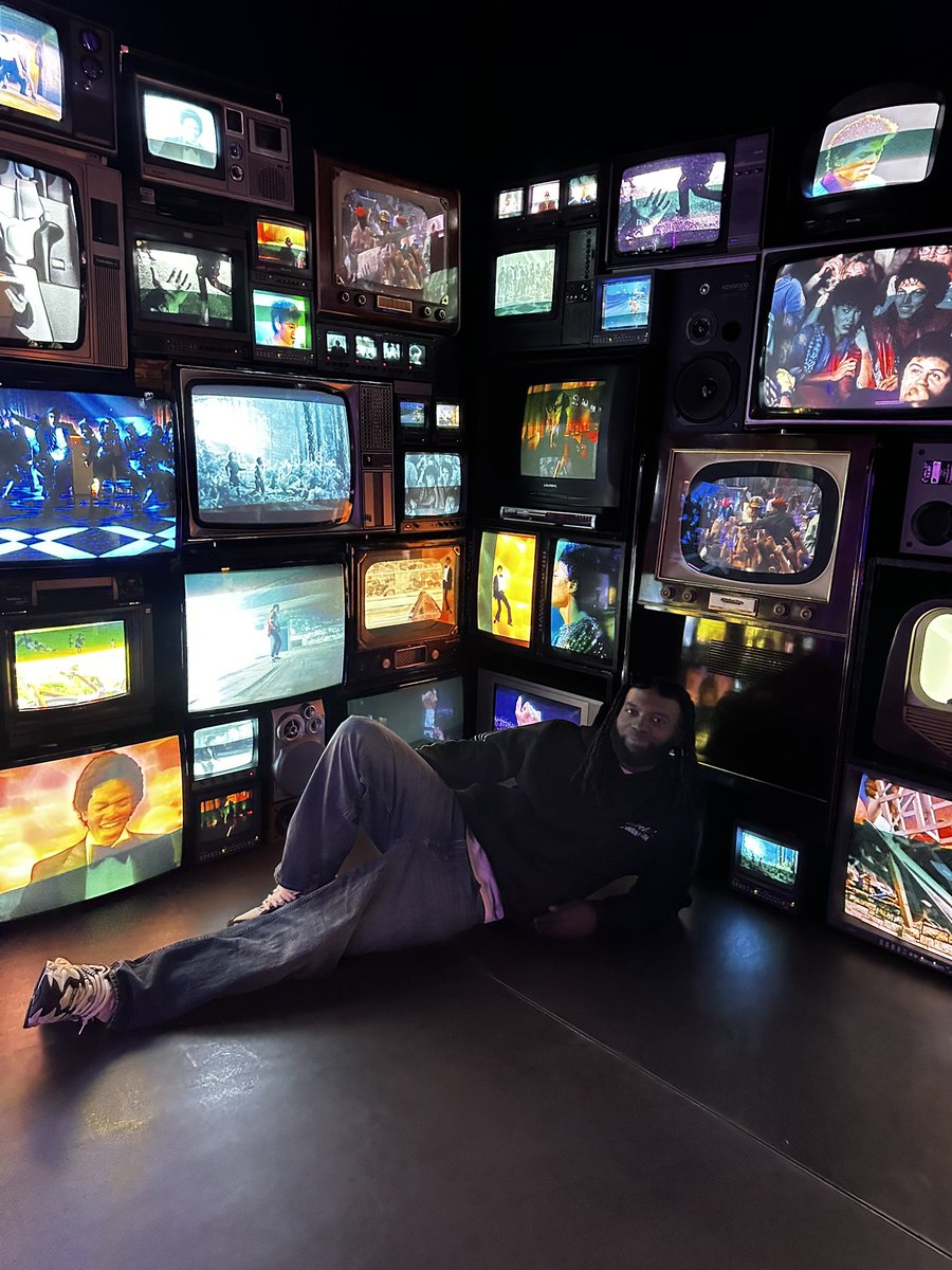 JosephMoonWalkers tweet media