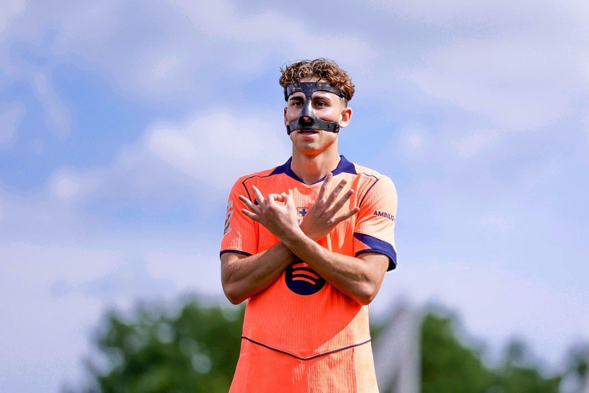 FCB World tweet media