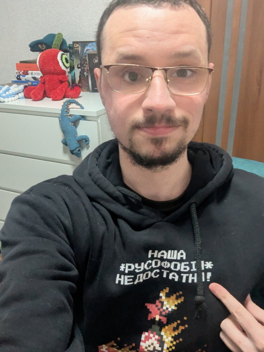 Пані та панове з Твічом, потрібна допомога.

Болотна Алабуга, яка збирає ті самі шахеди, що тероризують нашу країну щоночі - організувала турнір по КС2 і активно пушить його на Твічі. З лінками на рекрутинг на виробництво.

Нижче шаблон і лінки каналів, накидайте репортів.