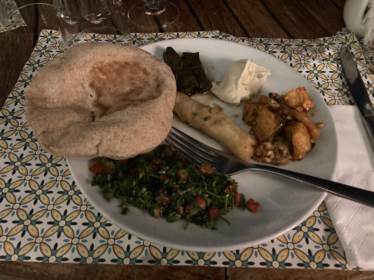 cyu2kun's tweet photo. レバノンフード🇱🇧

#レバノン
#中東
#飯
#旅
#世界一周 https://t.co/rtSMEAlrhX