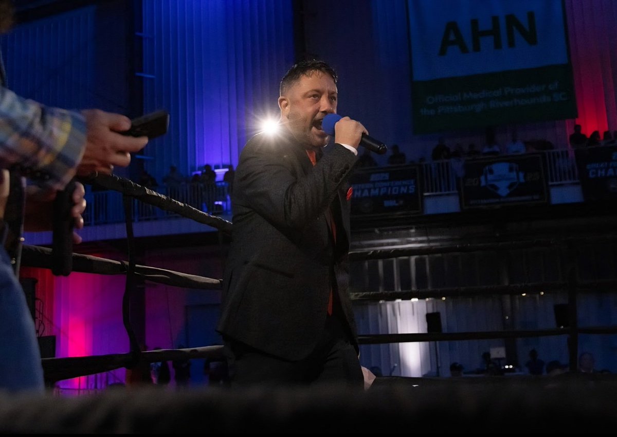 NickLendl's tweet photo. Some great shots from #HazardPay #Boxing presents #BoilerRoom. #BillHutchinson really knows how to put on a show!! 🎤 💪 

 #RingAnnouncer #Pittsburgh
📷 Bob Piskor’s Photography https://t.co/HRFJQd4bkO