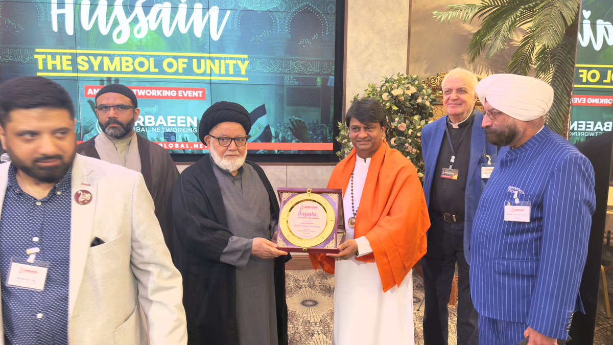 gurudevrkp's tweet image. Saturday, the 25th, an #interfaith community #engagement took place at Wembley. On behalf of #Community HH Shri #Rajrajeshwar Guruji, a message of #humanity was conveyed, and Guruji was honored with an Award from #Arbeen Global Network, joining numerous #community and faith