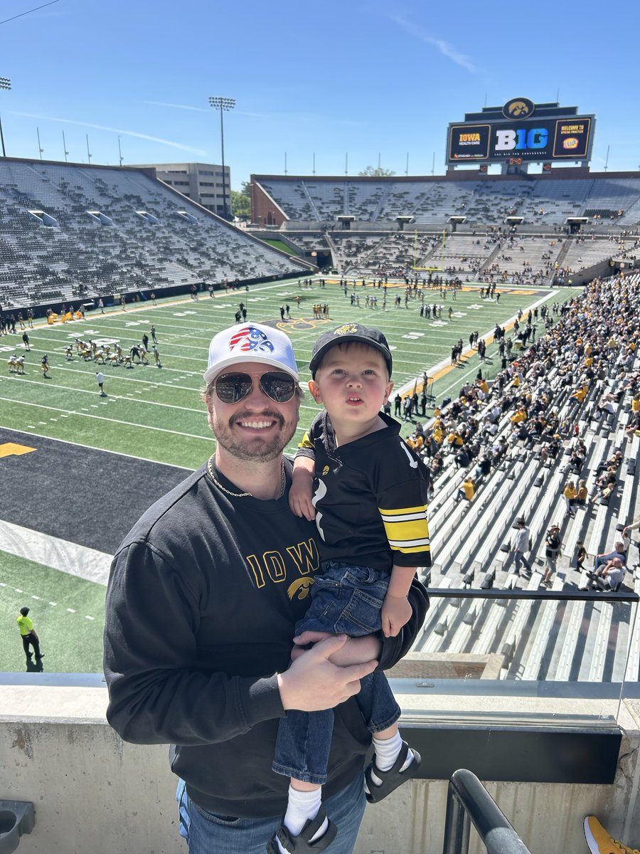 nathanlux44's tweet photo. Go hawks! https://t.co/kmNxciBUdr