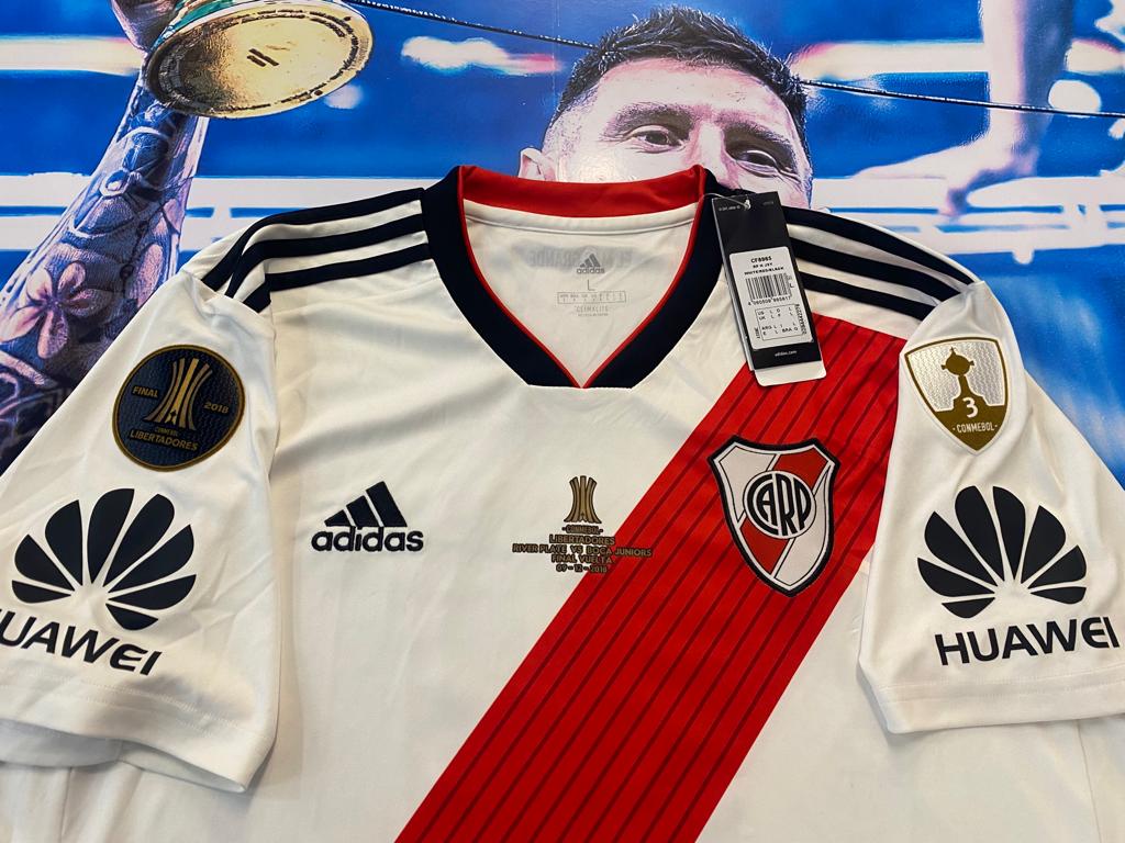 El Mo 🦴 tweet media