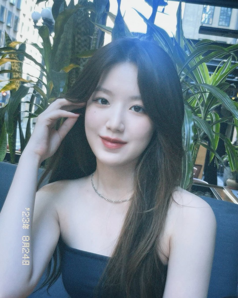 𝑠tr𝕒w𝐛ǝrry 🍓 ˎˊ˗ 𝑠t𝕒t𝐢ōn tweet media