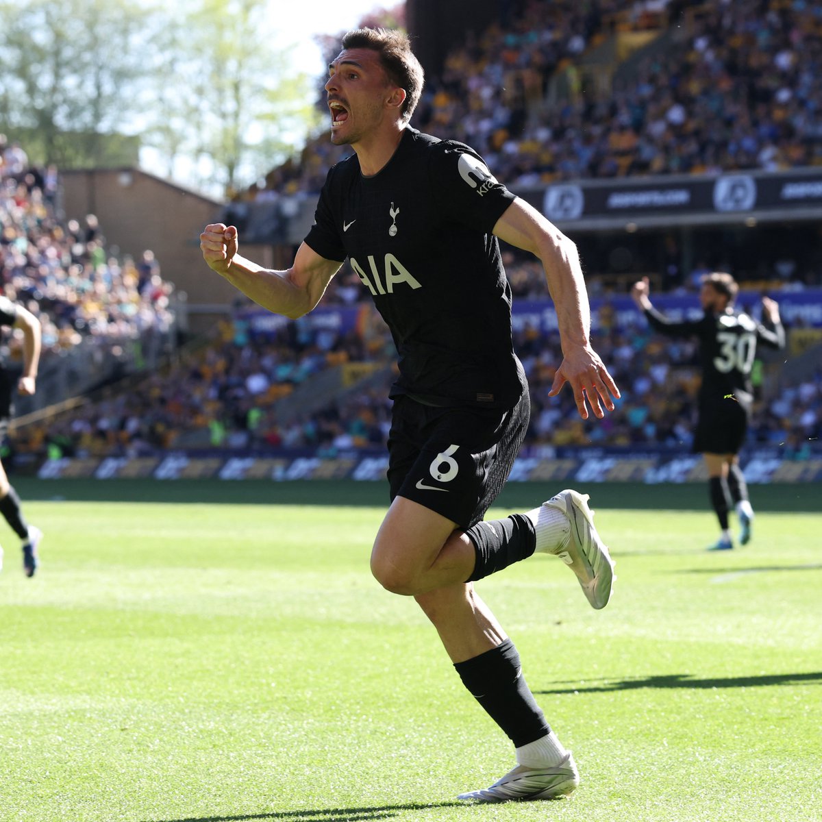 Tottenham Bolivia tweet media