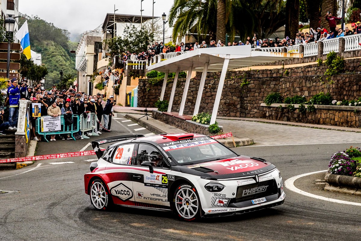 OfficialWRC's tweet image. WRC2 Top3 after SS13/18: 

Yohan Rossel - Alejandro Cachón - Léo Rossel 💪

#WRC | #WRC2 | #RallyIslasCanarias 🇪🇸