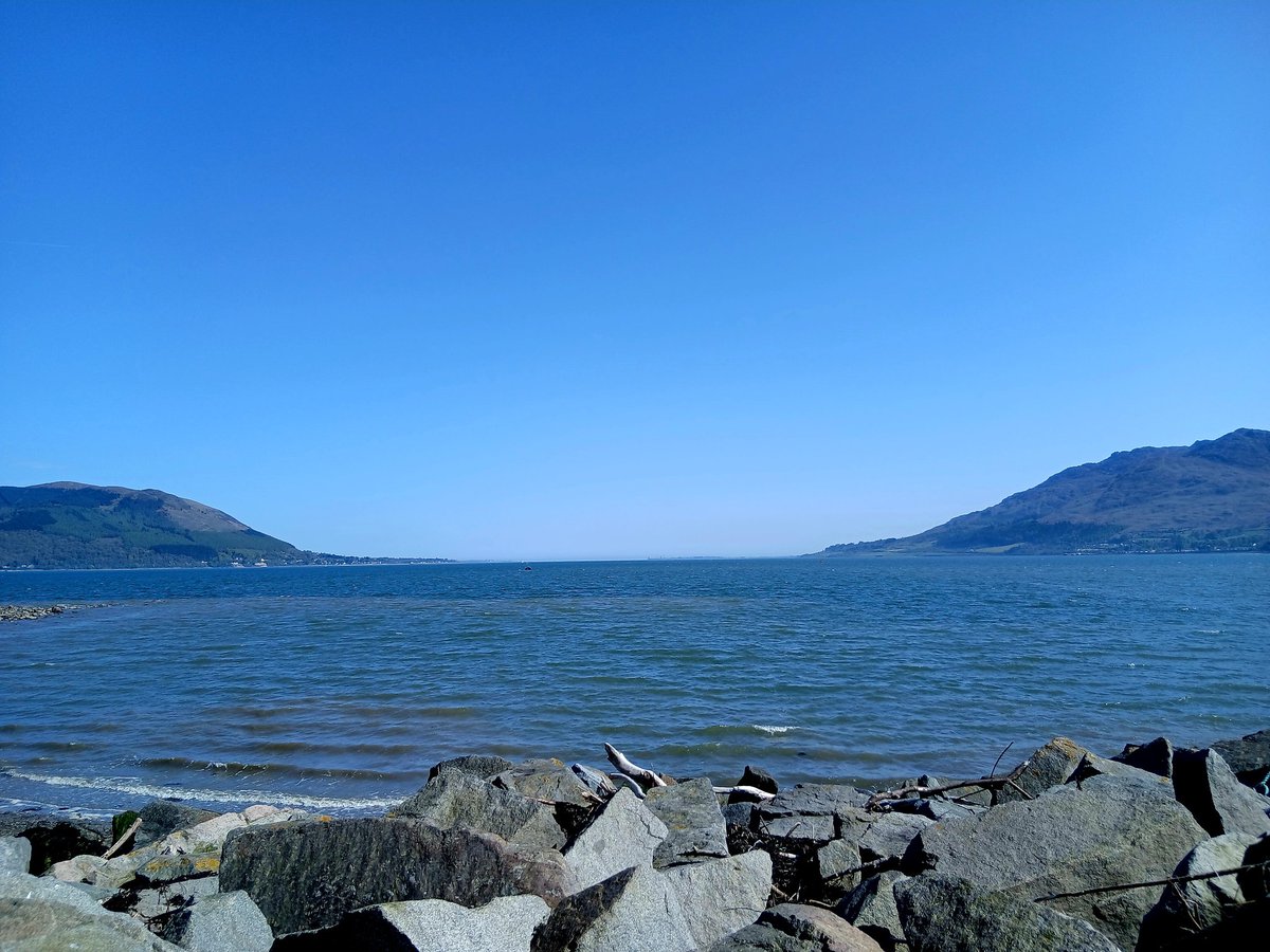dianebutler95's tweet photo. Long may this weather last.
#Warrenpoint https://t.co/b0OBV3krqx