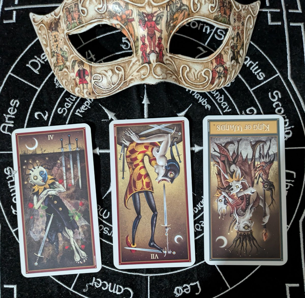 地下に眠る脅威が起こされ地上が脅かされる