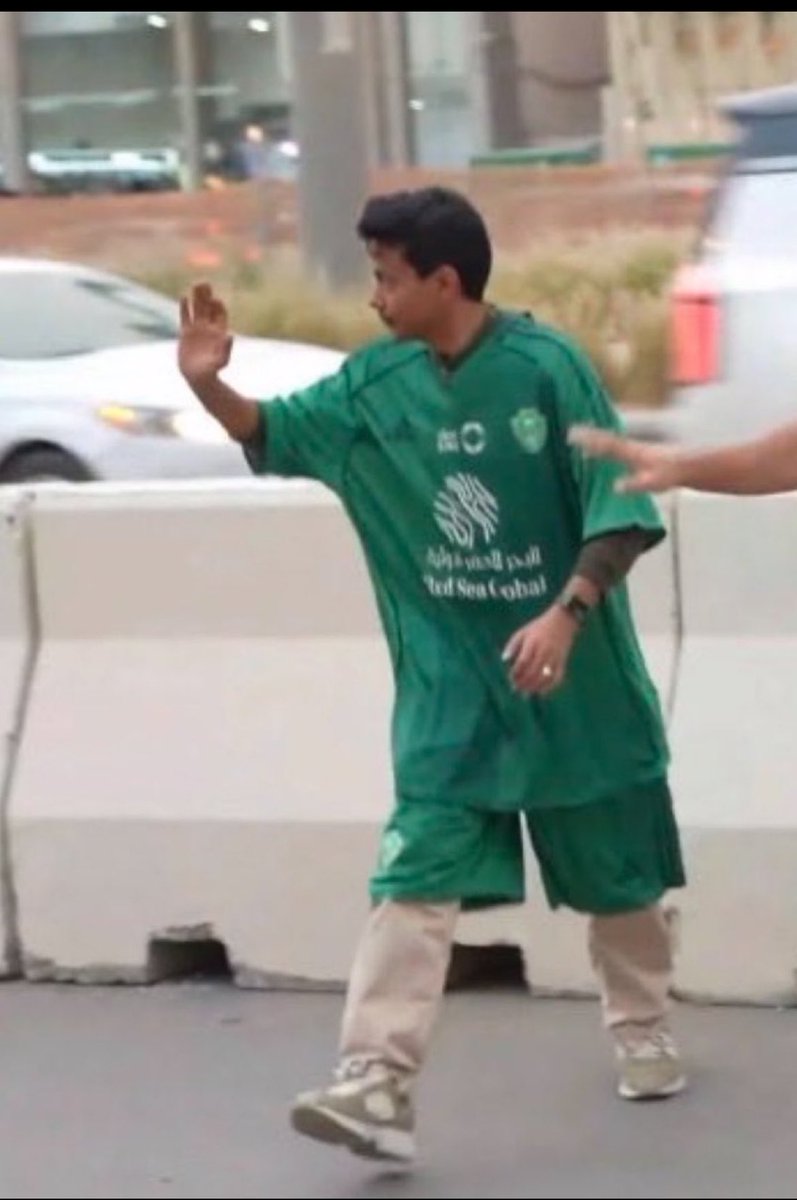 𝘏𝐀𝘕 tweet media