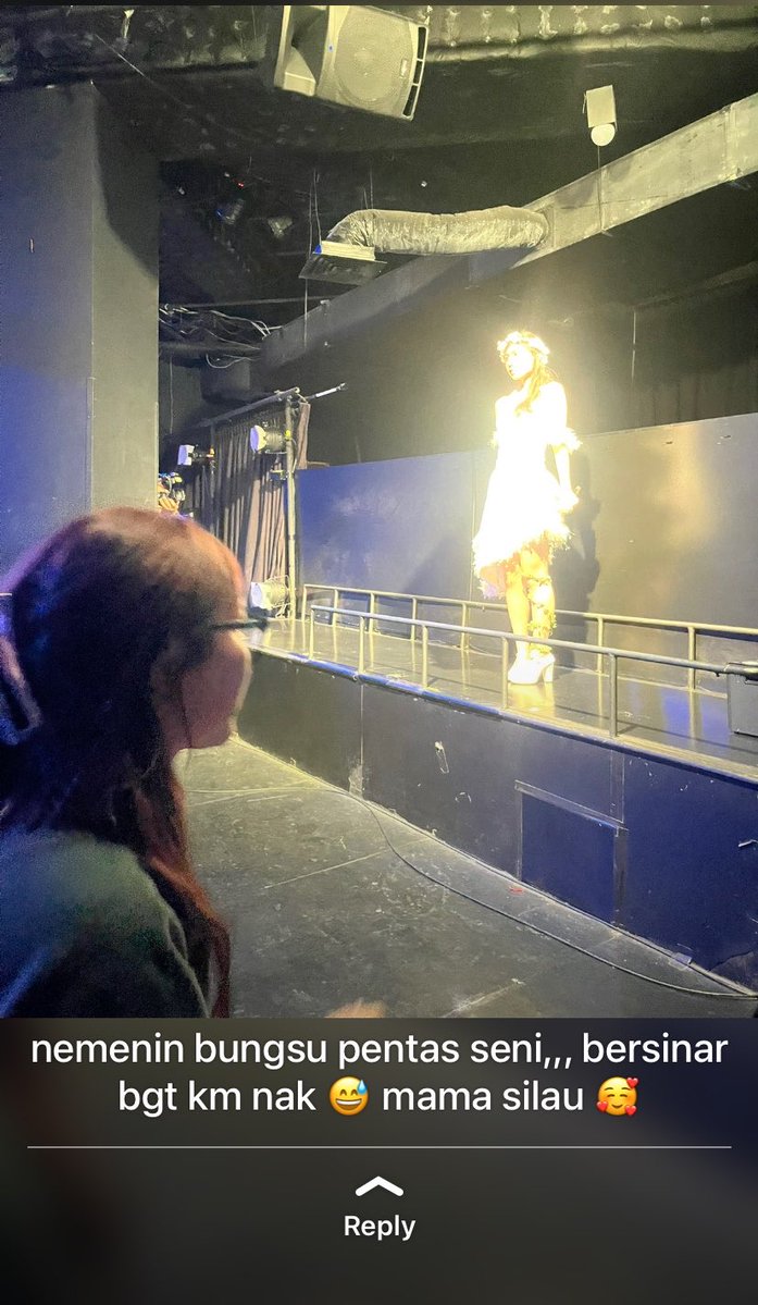 𝐞𝐥𝐥𝐚 tweet media