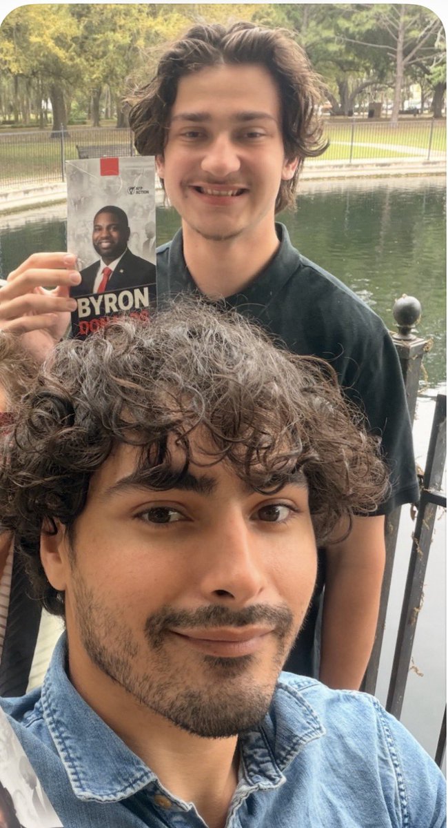 Still talking with Florida neighbors and Support for <a href="/ByronDonalds/">Byron Donalds</a>  is surging! <a href="/AFPAction/">Americans for Prosperity Action</a>