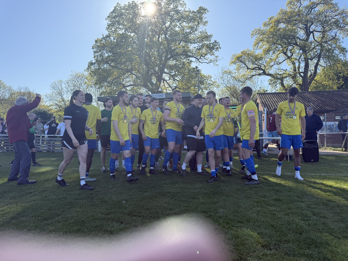 CourtsAcs's tweet photo. @WinslowUtdFC winners of the Cup. Well done boys https://t.co/cDwvXzVRRH