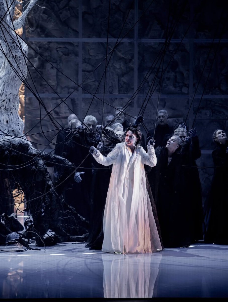 MonicaGuerritor's tweet photo. Ópera « Le Villi »
Monica Guerritore la narratrice d’Anna dans Le Villi de Puccini
📷 Foto ©Julien Perrin
@juliankrautboy
#monicaguerritore #levilli https://t.co/tiP4NF0RIP
