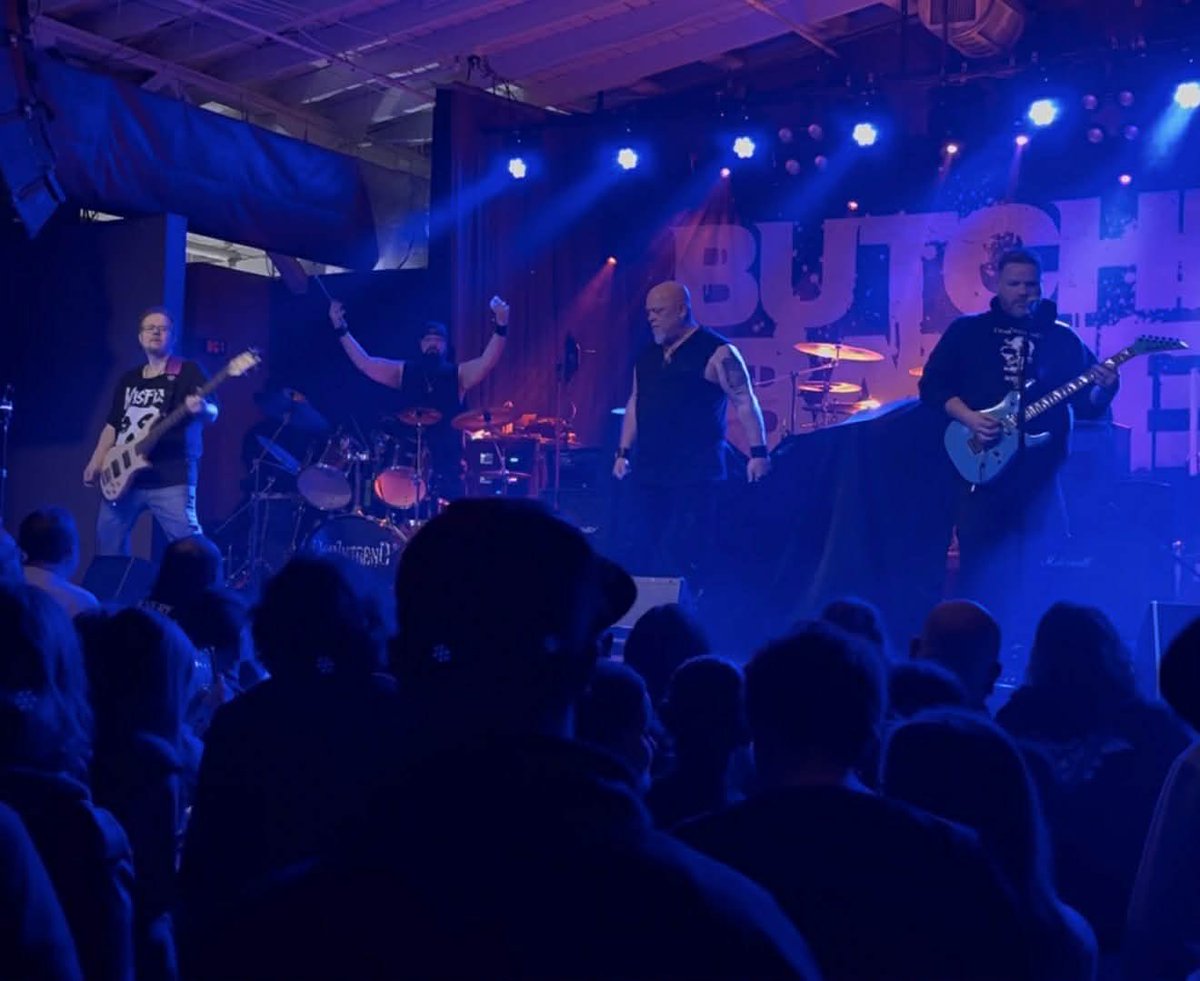 DowntrendMusic's tweet photo. We need more of this soon! 
🖤🤘☠️👊💜 https://t.co/dY6LVvkN1v