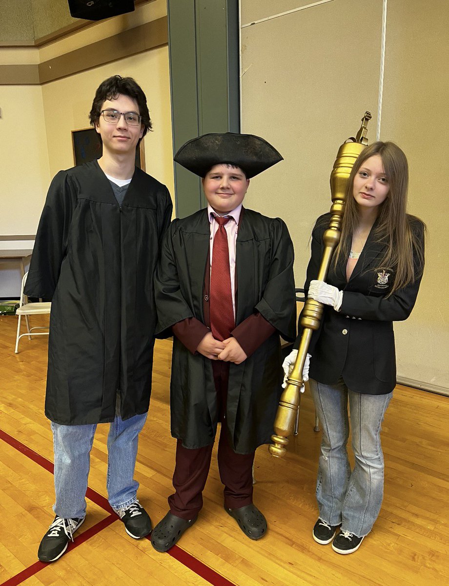 BCLegSpeaker's tweet photo. To cap off the week, I was invited to bring @BCLegislature’s Speaker in the Schools program to Chemainus Secondary (@CowichanSchools) for a grade 7 Humanities class and grades 10 and 12 Political Science students. I had so much fun!

Taylor, Haley, and Maximo were FANTASTIC in the roles of Sergeant-at-Arms, Clerk, and Speaker, respectively.

I won’t be surprised if some of these bright young people end up working with the Legislative Assembly in any number of capacities one day.

Thank you so much for the invitation, Ms. Wilson!